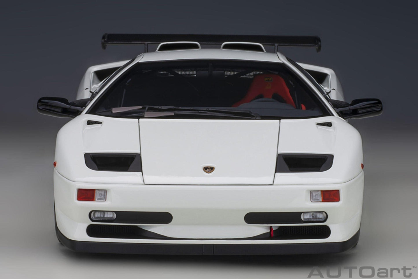 AutoArt Lamborghini Diablo SV - R - Impact White 1:18 Modell - Artexio