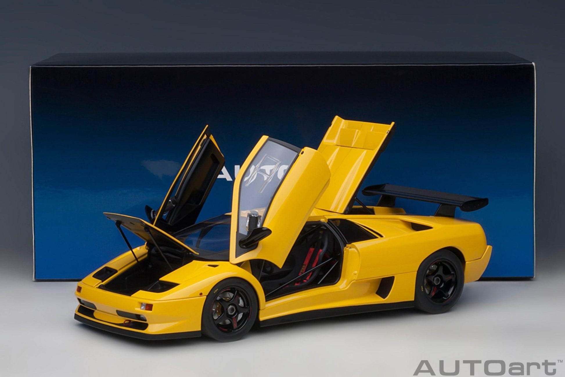 AutoArt Lamborghini Diablo SV-R - Superfly Yellow 1:18 Modell_Artexio
