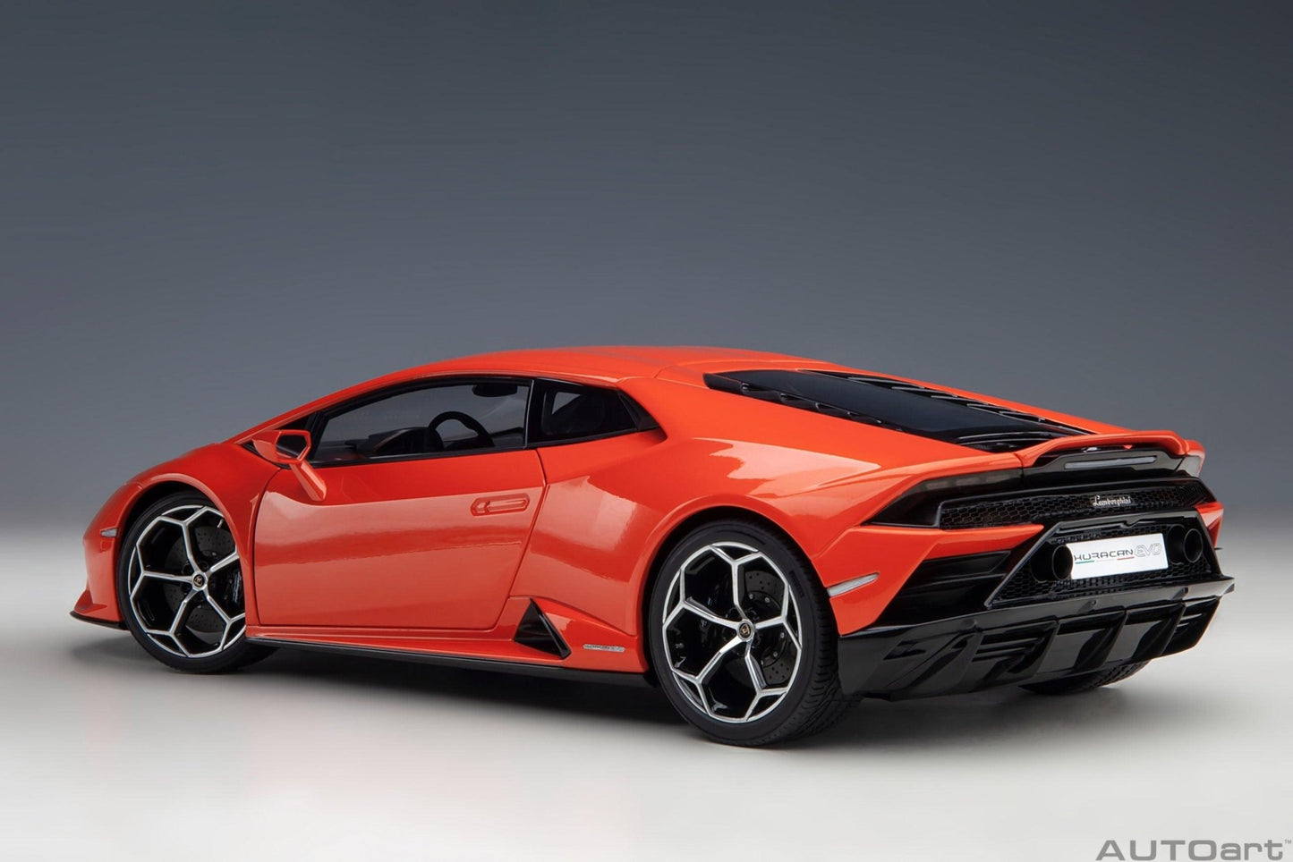 AutoArt Lamborghini Huracan Evo - Arancio Xanto 1:18 Modell - Artexio