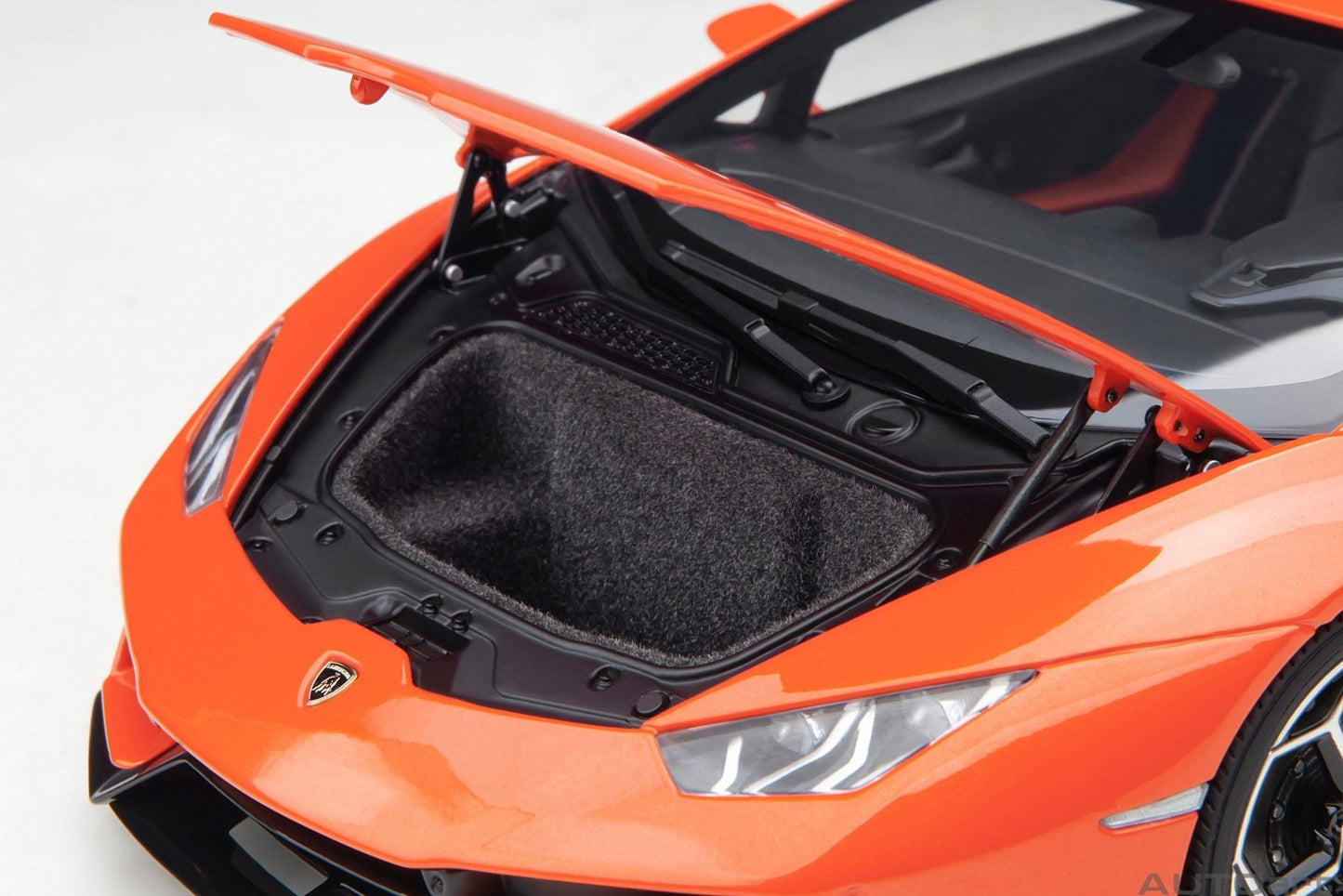 AutoArt Lamborghini Huracan Evo - Arancio Xanto 1:18 Modell - Artexio