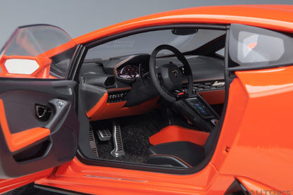 AutoArt Lamborghini Huracan Evo - Arancio Xanto 1:18 Modell - Artexio