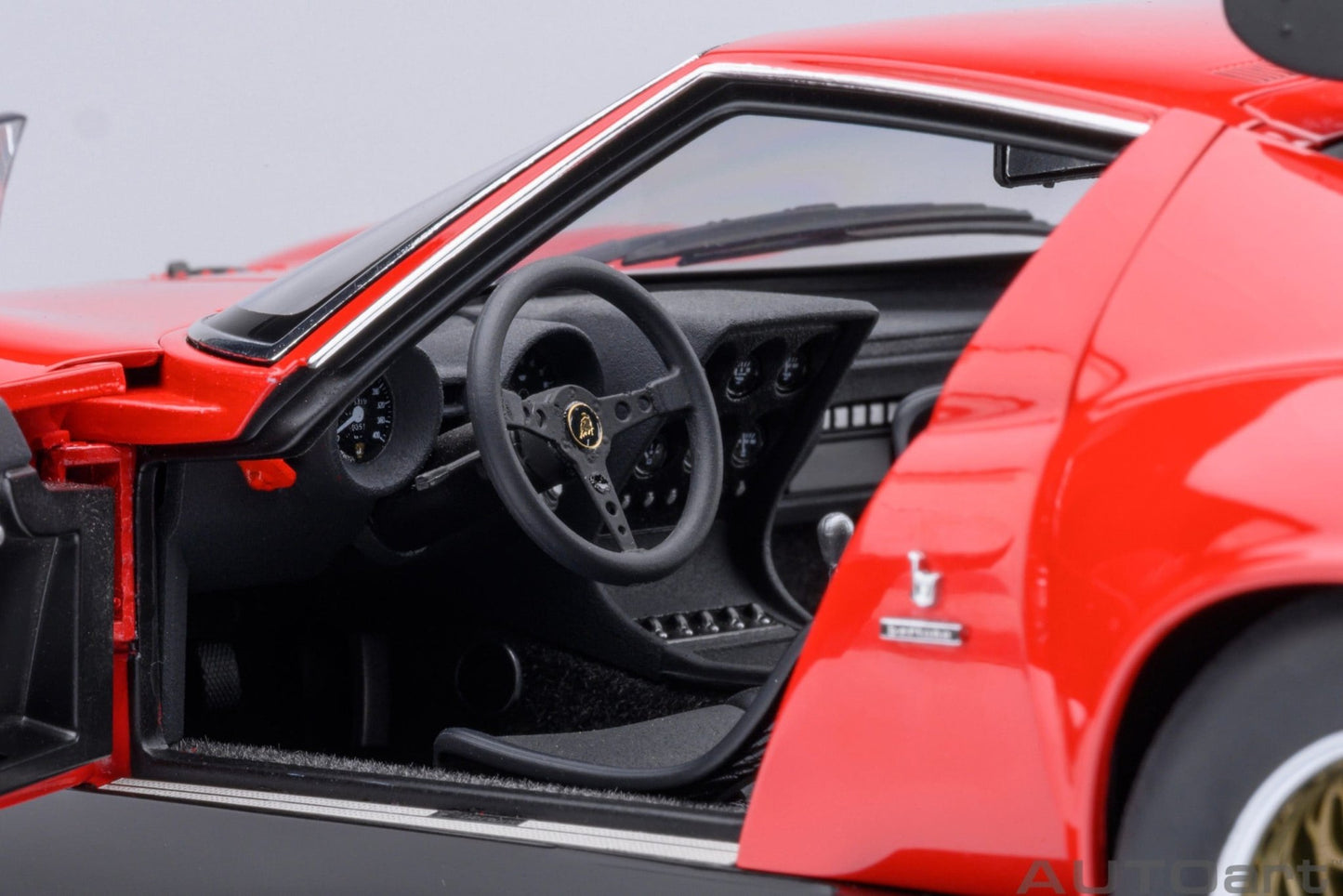 AutoArt Lamborghini Miura JOTA SVR Red 1:18 Modell