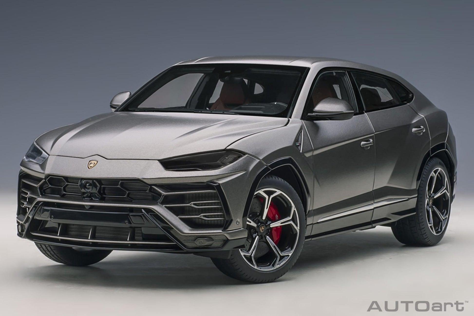 AutoArt Lamborghini Urus - Grigio Titans 1:18 Modell - Artexio