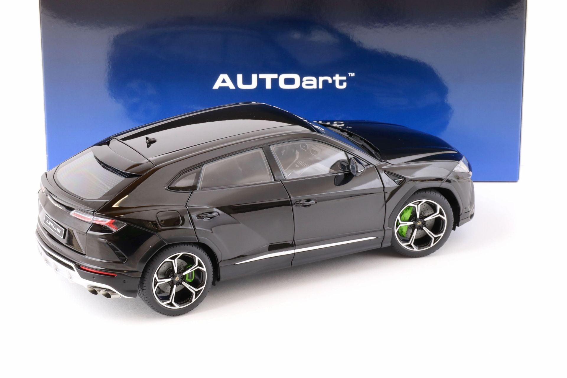 AutoArt Lamborghini Urus - Nero Noctis 1:18 Modell - Artexio