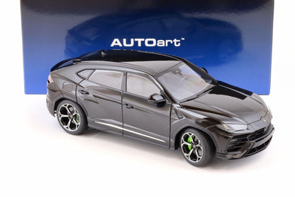 AutoArt Lamborghini Urus - Nero Noctis 1:18 Modell - Artexio