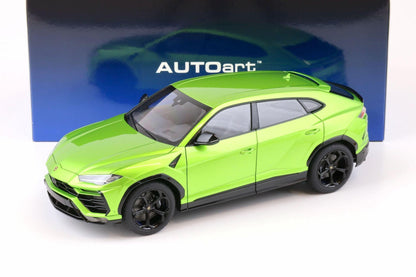 AutoArt Lamborghini Urus - Verde Selvans 1:18 Modell - Artexio