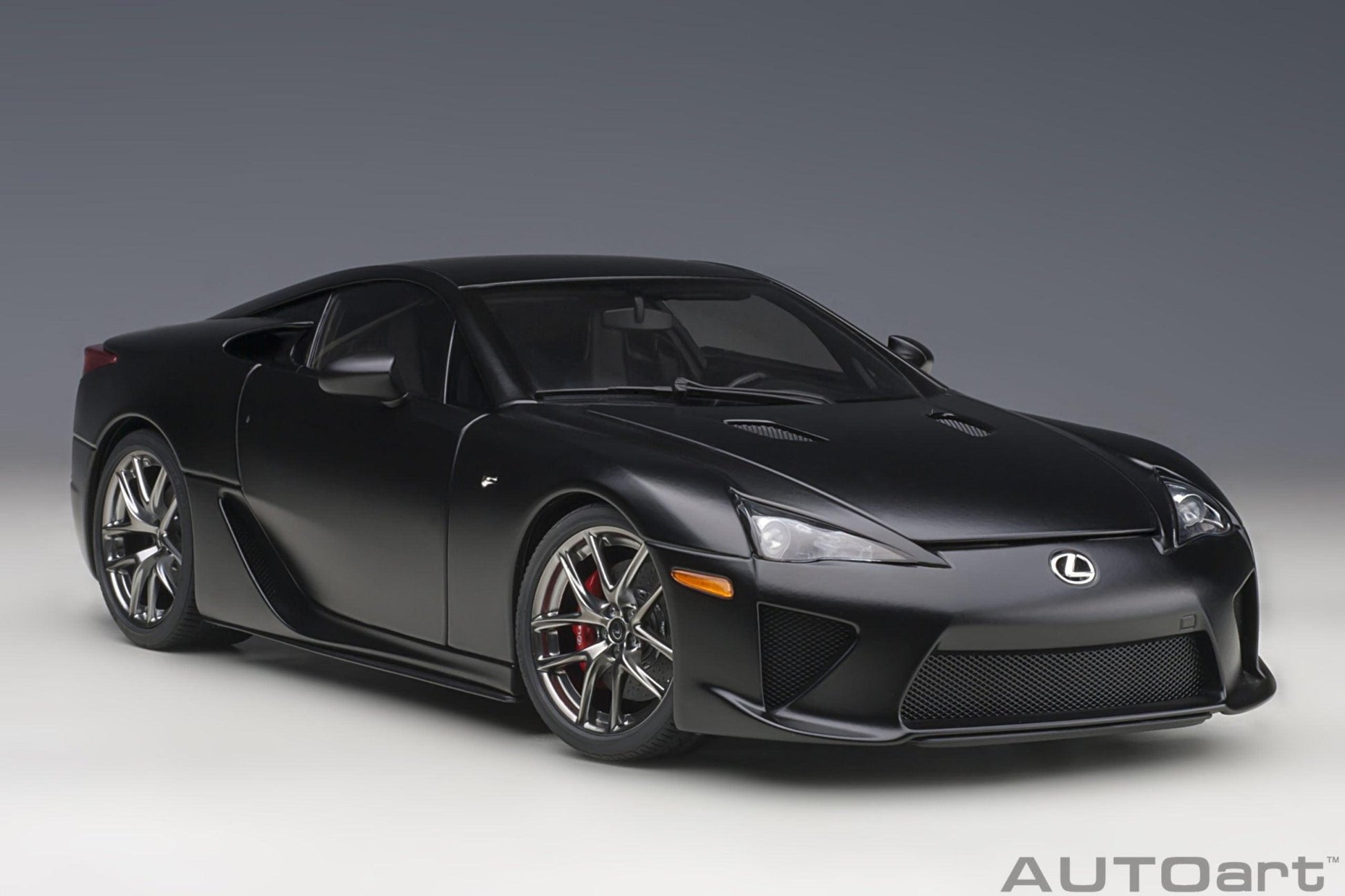 AutoArt Lexus LFA - Matt Black 1:18 Modell - Artexio