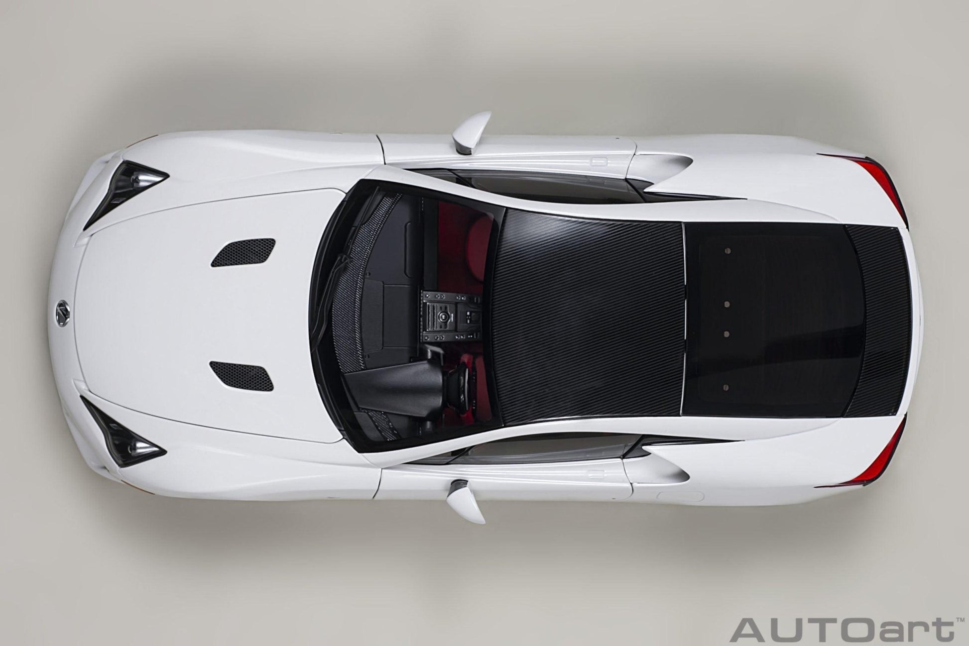 AutoArt Lexus LFA - Whitest White/Carbon 1:18 Modell - Artexio