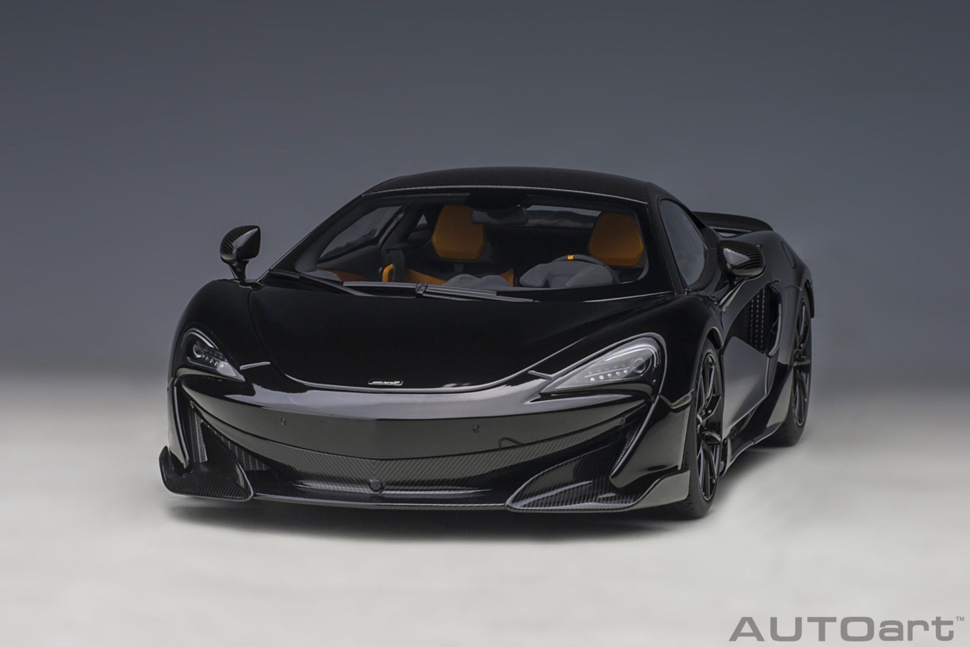 AutoArt McLaren 600LT - Onyx Black 1:18 Modell - Artexio