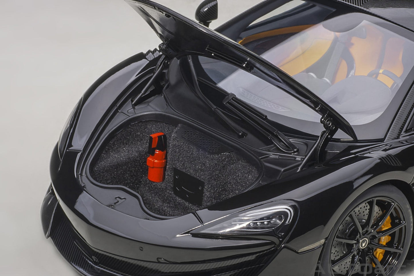 AutoArt McLaren 600LT - Onyx Black 1:18 Modell - Artexio