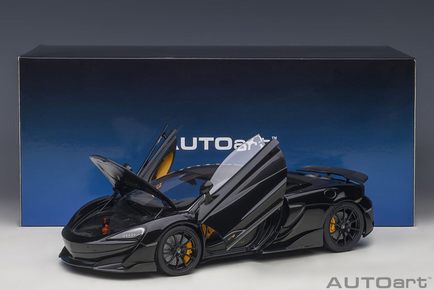 AutoArt McLaren 600LT - Onyx Black 1:18 Modell - Artexio