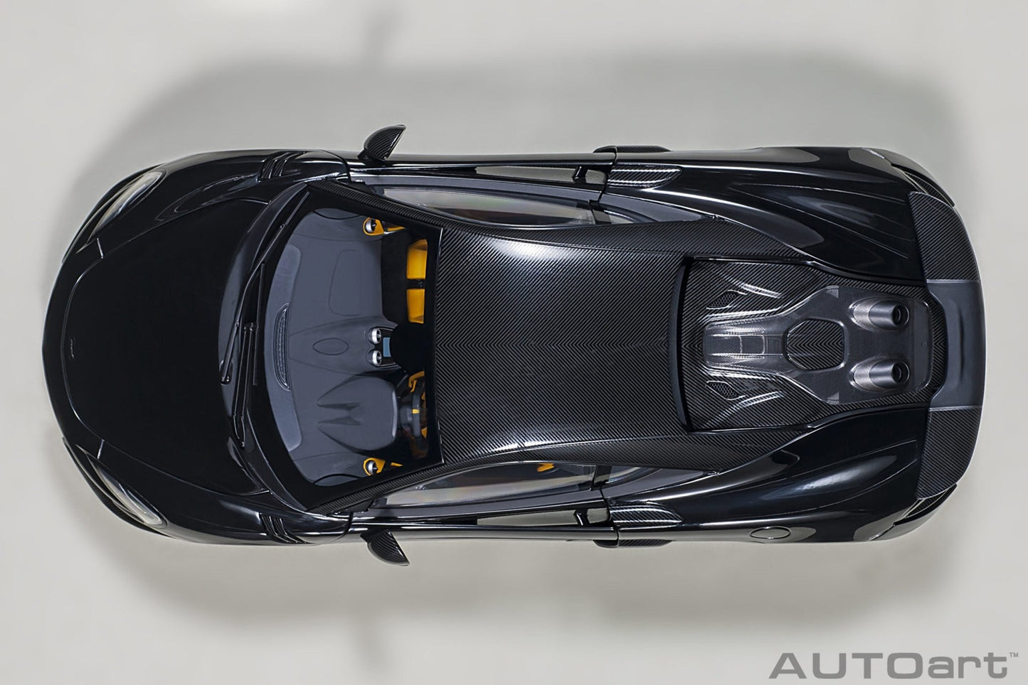 AutoArt McLaren 600LT - Onyx Black 1:18 Modell - Artexio