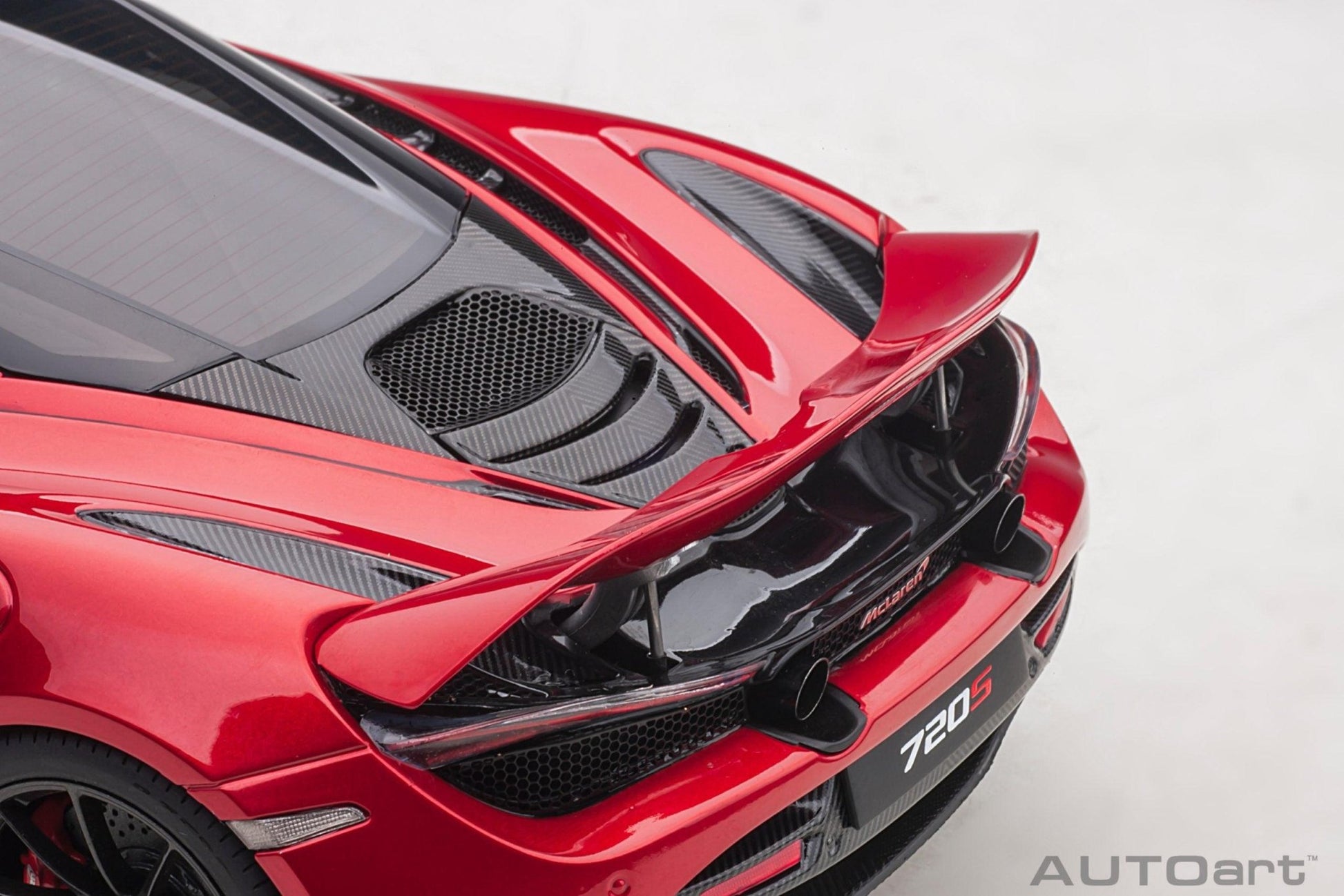 AutoArt McLaren 720S - Memphis Red 1:18 Modell - Artexio