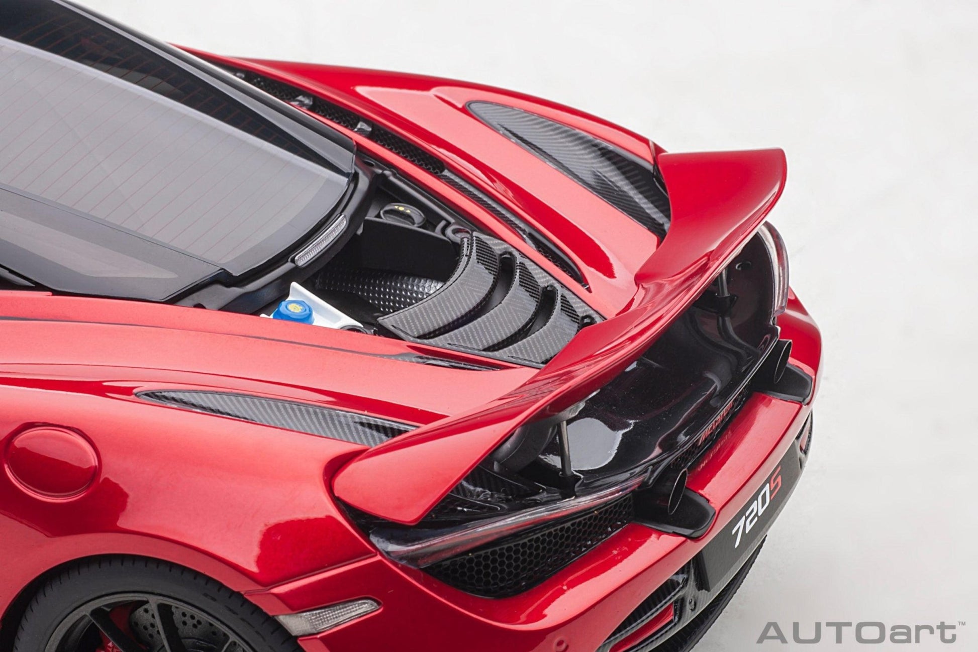 AutoArt McLaren 720S - Memphis Red 1:18 Modell - Artexio