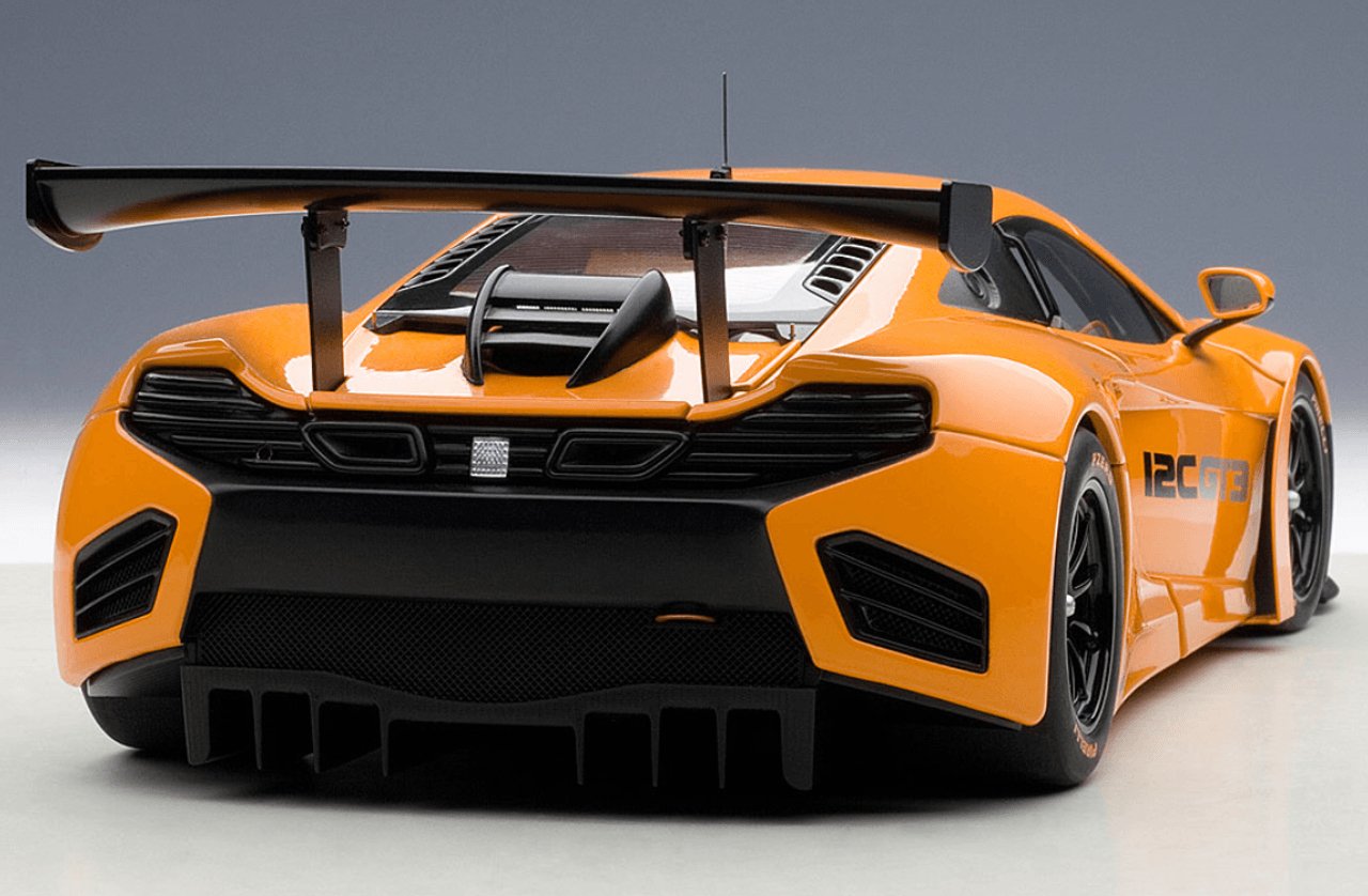 AutoArt McLaren MP4 - 12C GT3 - Metallic Orange 2011 1:18 Modell - Artexio