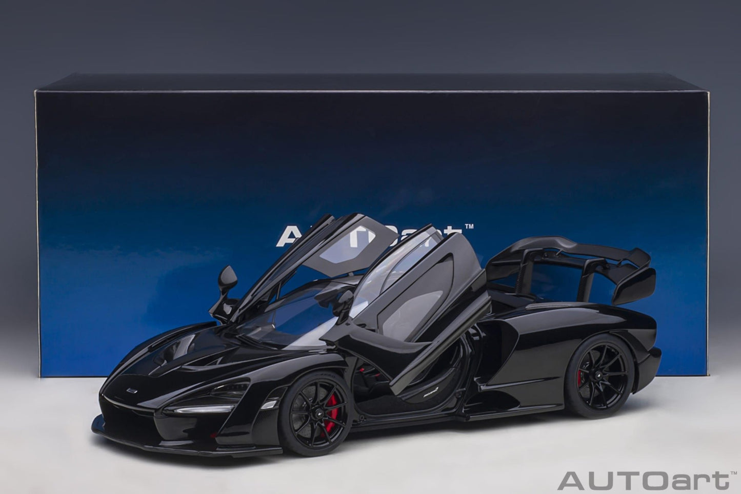 AutoArt McLaren Senna - Stealth Cosmos 1:18 Modell - Artexio