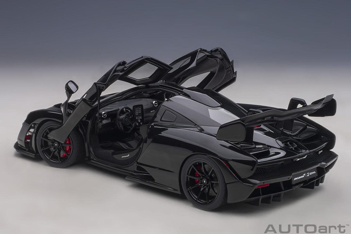 AutoArt McLaren Senna - Stealth Cosmos 1:18 Modell - Artexio