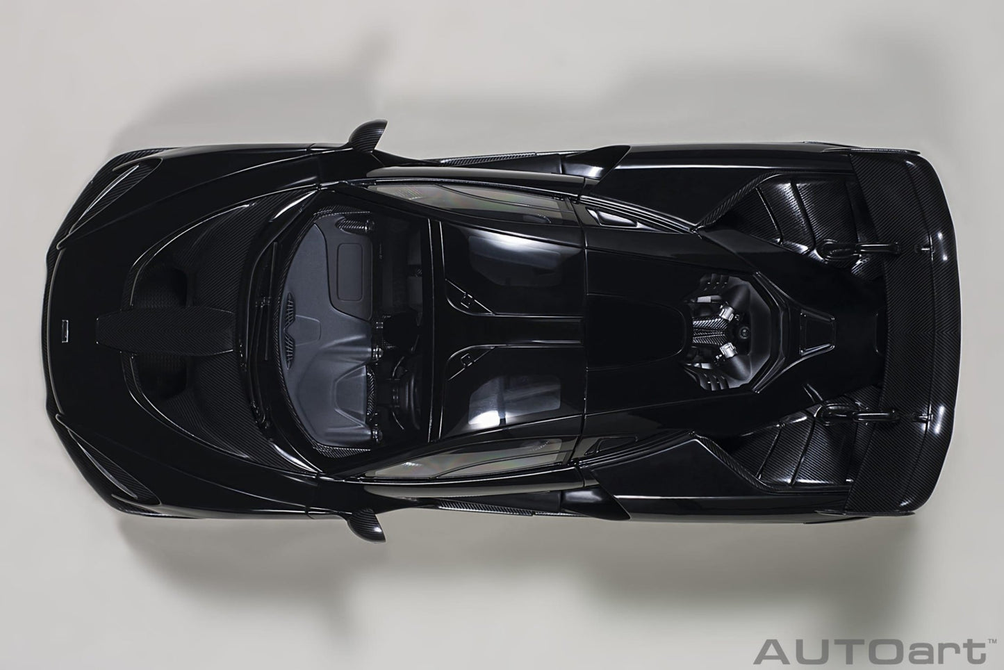 AutoArt McLaren Senna - Stealth Cosmos 1:18 Modell - Artexio