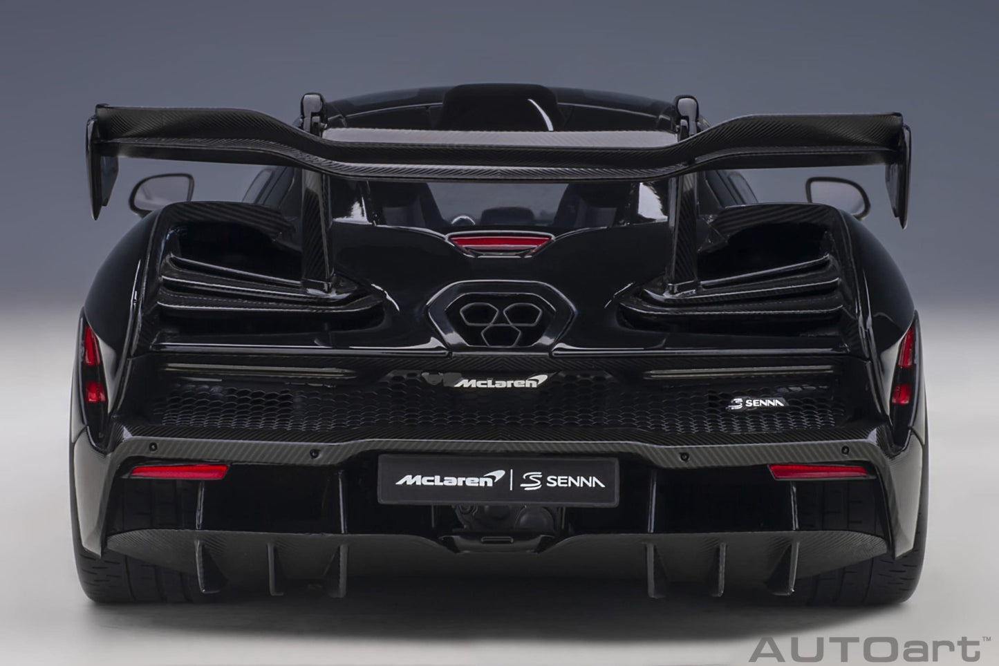 AutoArt McLaren Senna - Stealth Cosmos 1:18 Modell - Artexio