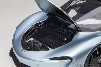 AutoArt McLaren Speedtail - Frozen Blue 1:18 Modell - Artexio