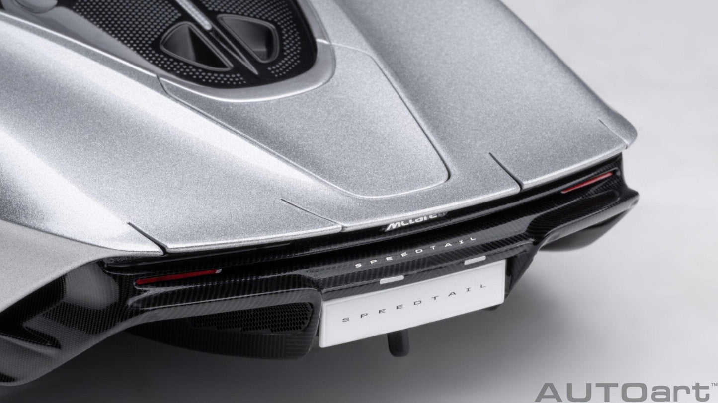 AutoArt McLaren Speedtail - Supernova Silver 1:18 Modell - Artexio