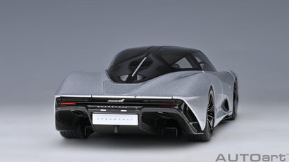 AutoArt McLaren Speedtail - Supernova Silver 1:18 Modell - Artexio