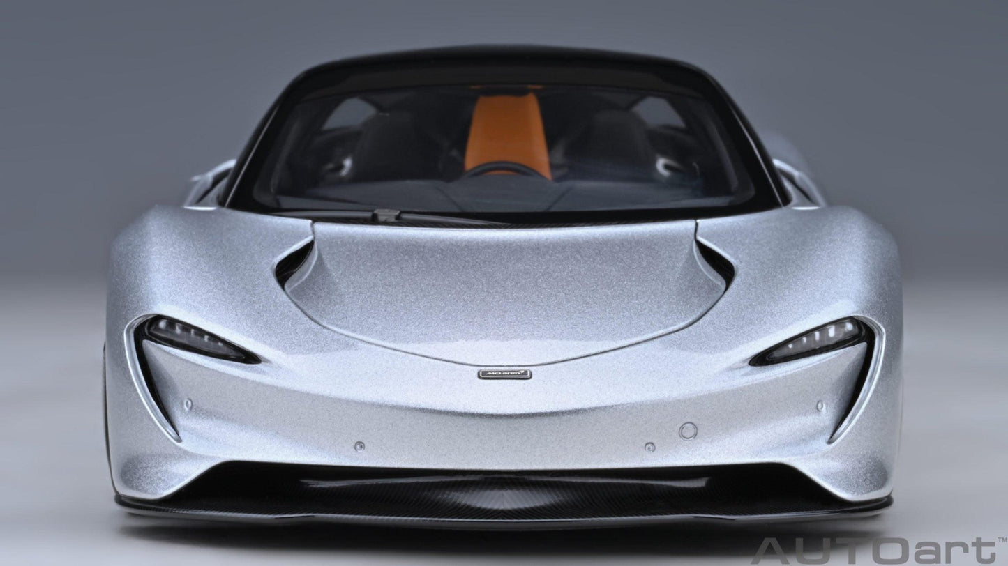 AutoArt McLaren Speedtail - Supernova Silver 1:18 Modell - Artexio