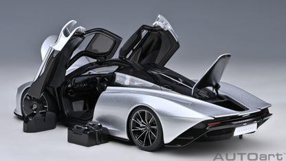 AutoArt McLaren Speedtail - Supernova Silver 1:18 Modell - Artexio