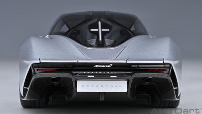 AutoArt McLaren Speedtail - Supernova Silver 1:18 Modell - Artexio