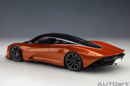 AutoArt McLaren Speedtail - Volcano Orange 1:18 Modell - Artexio