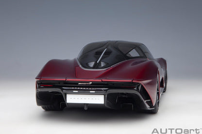 AutoArt McLaren Speedtail - Volcano Red 1:18 Modell - Artexio