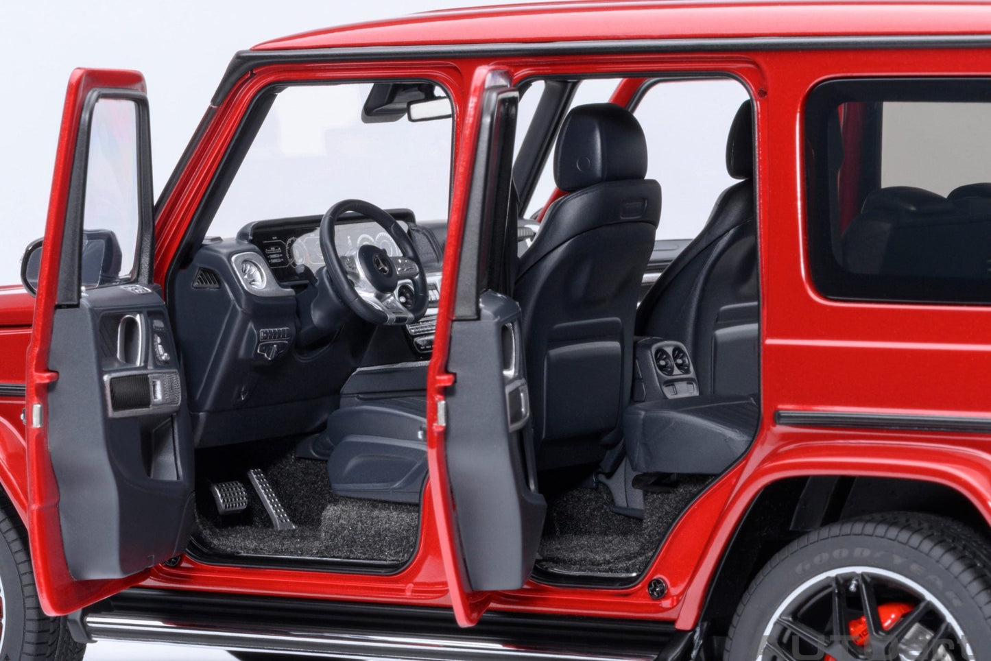 AutoArt Mercedes - AMG G63 2019 (Designo Cardinal Red Metallic) 1:18 Modell