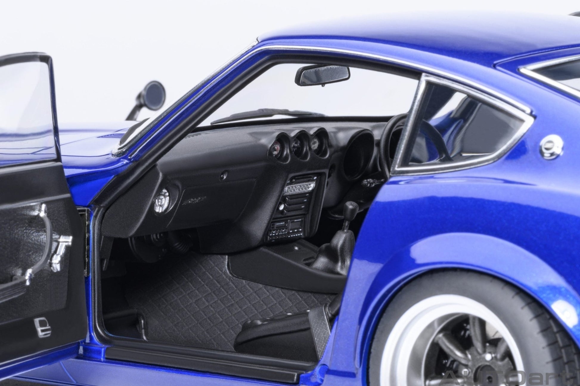 AutoArt Nissan Fairlady Z S30 Wangan Midnight Akuma no Z 1:18 Modell