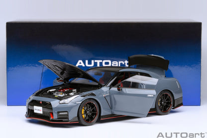 AutoArt Nissan GT - R (R35) Nismo 2022 Special Edition (Nismo Stealth Gray) 1:18 Modell - Artexio