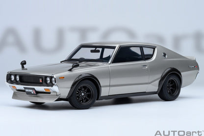 AutoArt Nissan Skyline 2000 GT-R (KPGC110) Tuned version Silver 1:18 Modell