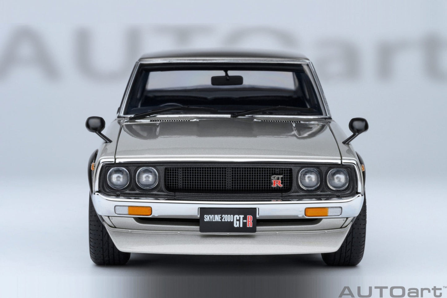 AutoArt Nissan Skyline 2000 GT-R (KPGC110) Tuned version Silver 1:18 Modell