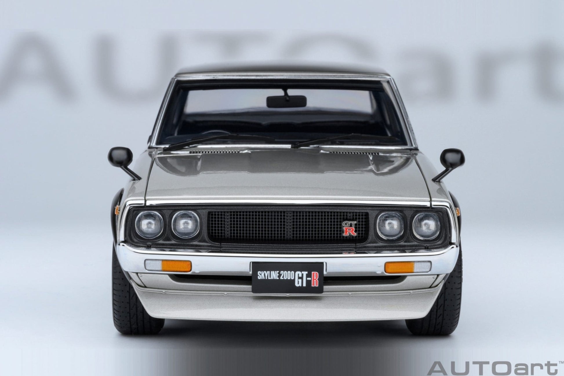 AutoArt Nissan Skyline 2000 GT-R (KPGC110) Tuned version Silver 1:18 Modell