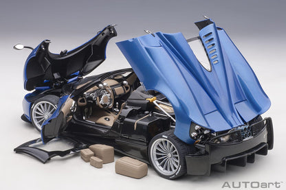 AutoArt Pagani Huayra Roadster - Blue Carbon 1:18 Modell - Artexio