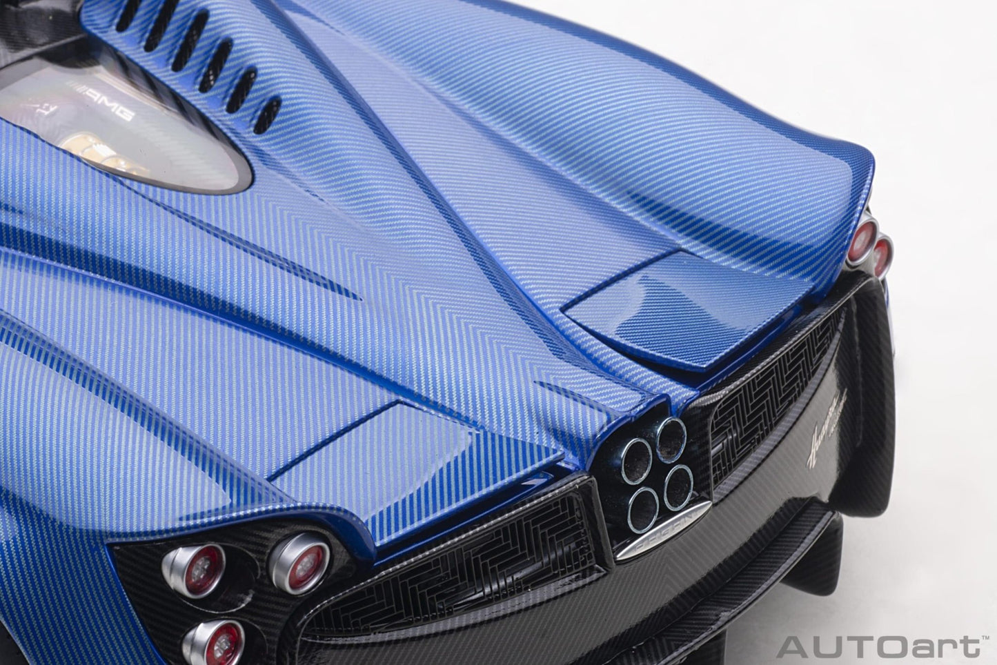 AutoArt Pagani Huayra Roadster - Blue Carbon 1:18 Modell - Artexio