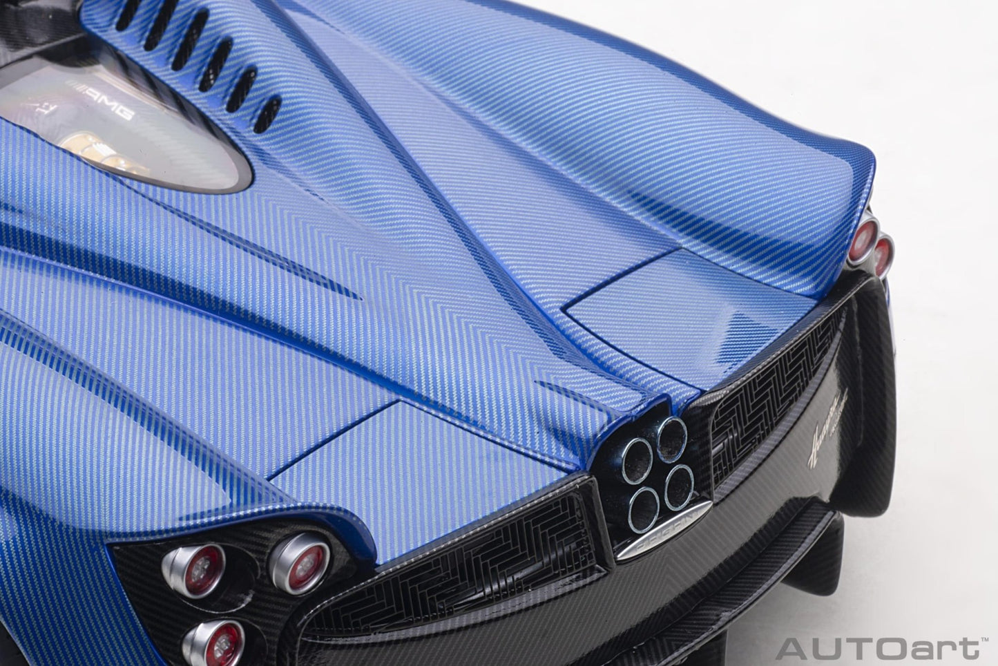 AutoArt Pagani Huayra Roadster - Blue Carbon 1:18 Modell - Artexio