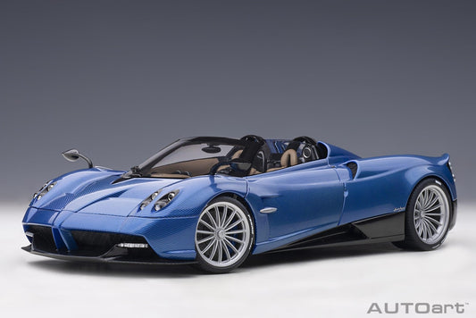 AutoArt Pagani Huayra Roadster - Blue Carbon 1:18 Modell - Artexio