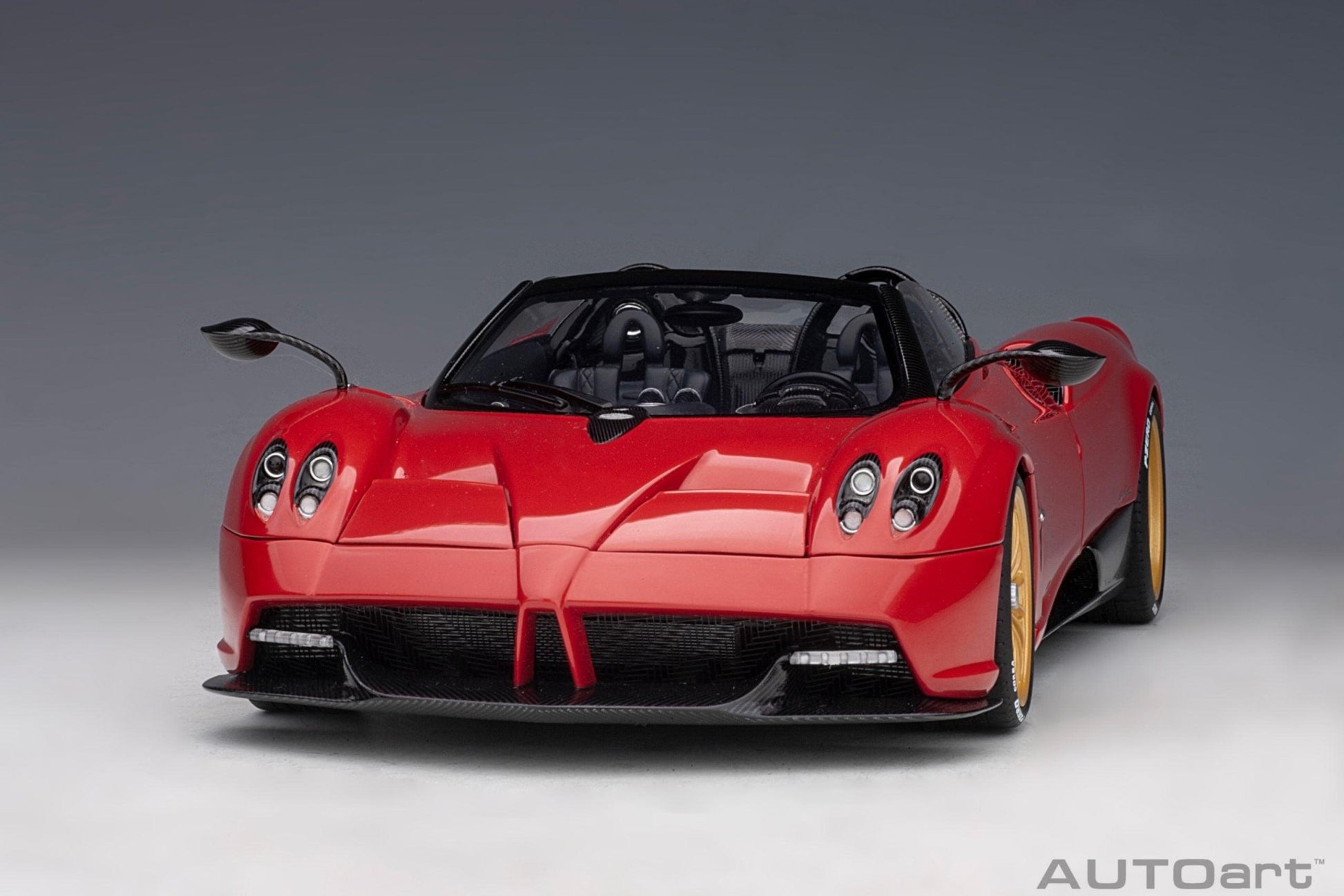 AutoArt Pagani Huayra Roadster - Rosso Monza 1:18 Modell - Artexio