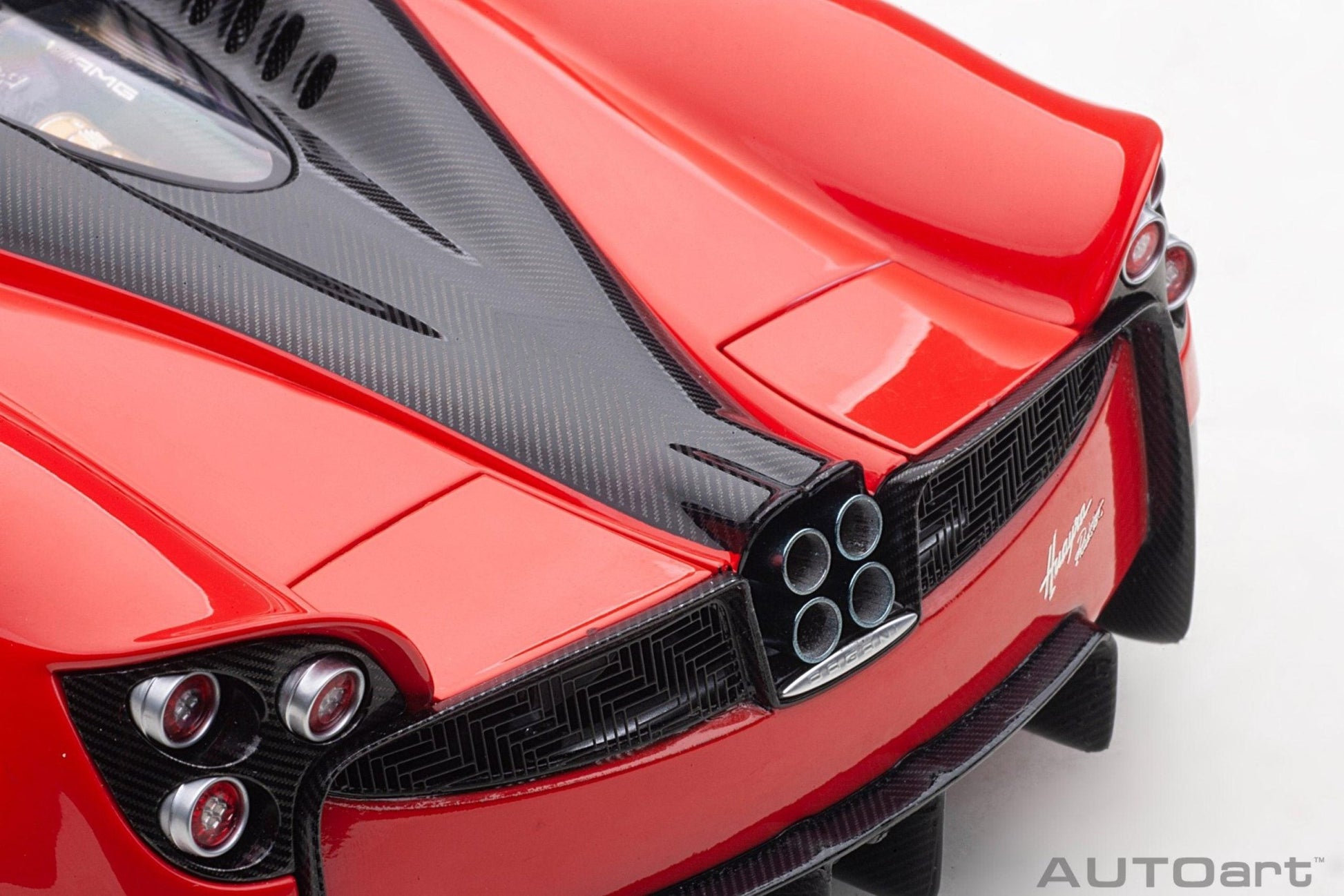 AutoArt Pagani Huayra Roadster - Rosso Monza 1:18 Modell - Artexio