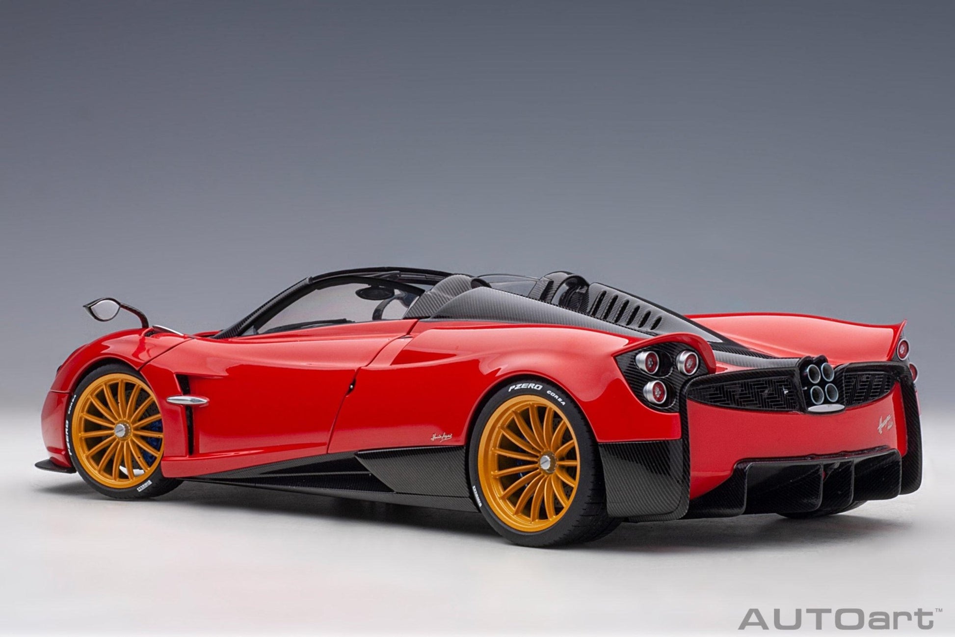 AutoArt Pagani Huayra Roadster - Rosso Monza 1:18 Modell - Artexio