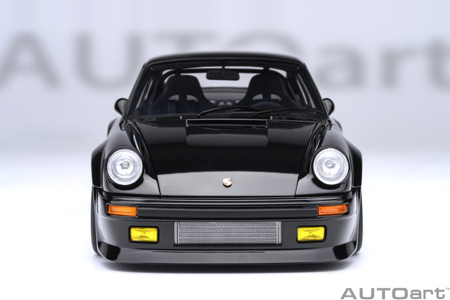 AutoArt Porsche 911 930 Turbo Wangan Midnight Blackbird 1:18 Modell