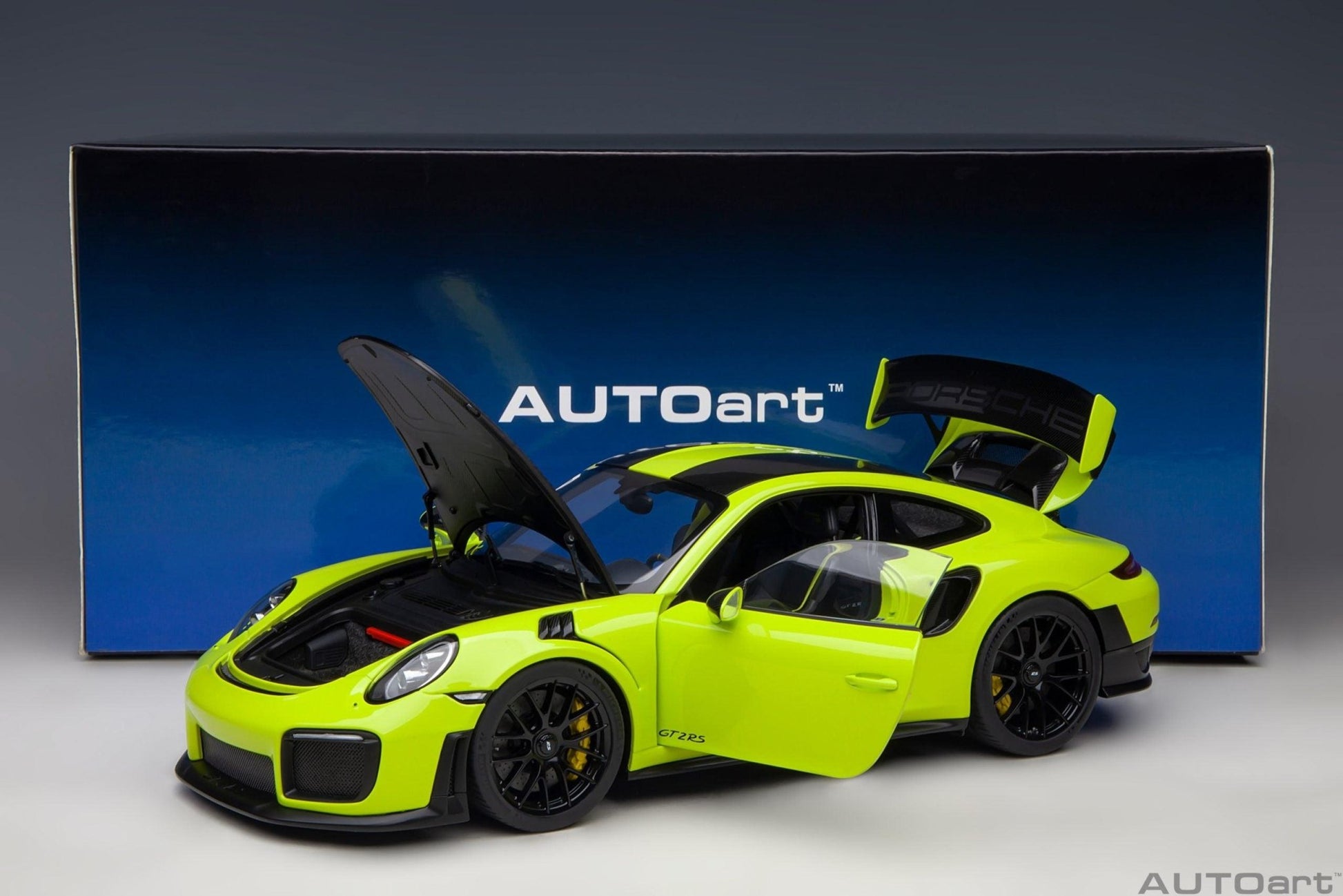 AutoArt Porsche 911 (991.2) GT2 RS Weissach Package - Acid Green 1:18 Modell - Artexio