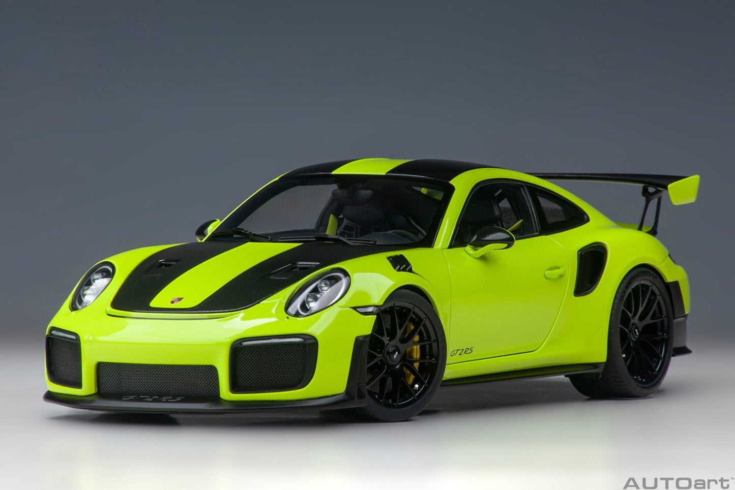 AutoArt Porsche 911 (991.2) GT2 RS Weissach Package - Acid Green 1:18 Modell - Artexio