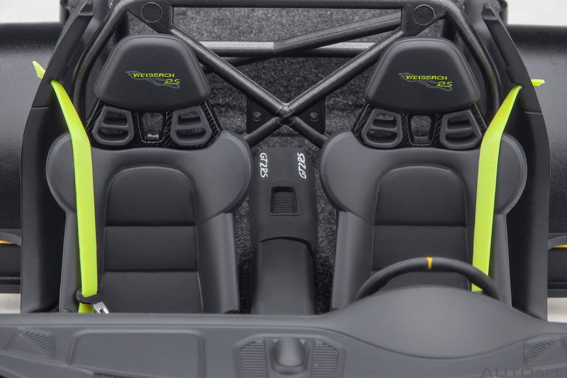 AutoArt Porsche 911 (991.2) GT2 RS Weissach Package - Acid Green 1:18 Modell