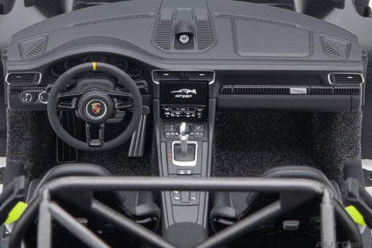 AutoArt Porsche 911 (991.2) GT2 RS Weissach Package - Acid Green 1:18 Modell