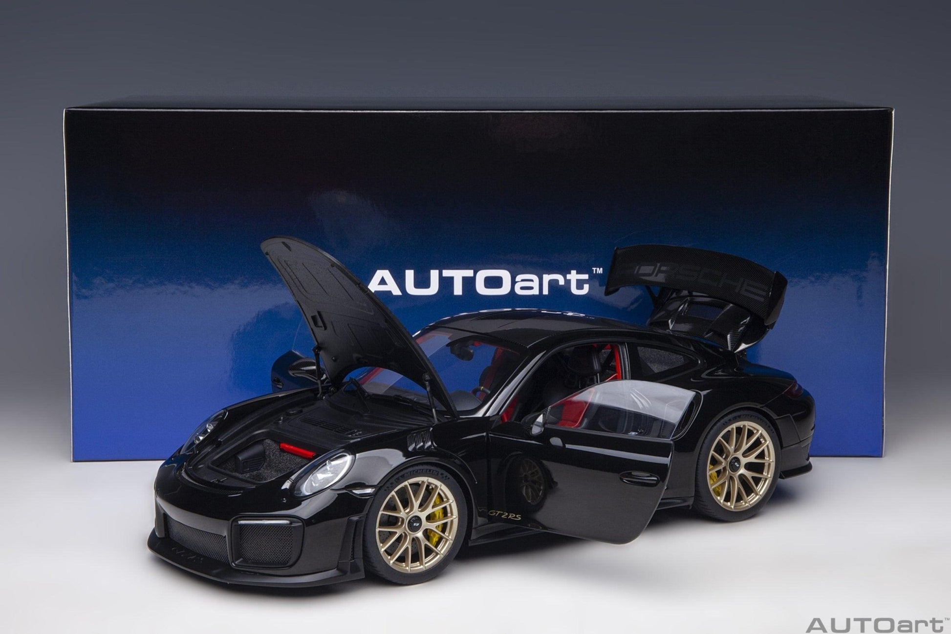 AutoArt Porsche 911 (991.2) GT2 RS Weissach Package - Black 1:18 Modell - Artexio